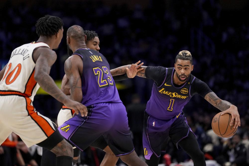 尤为突出 尤为突出