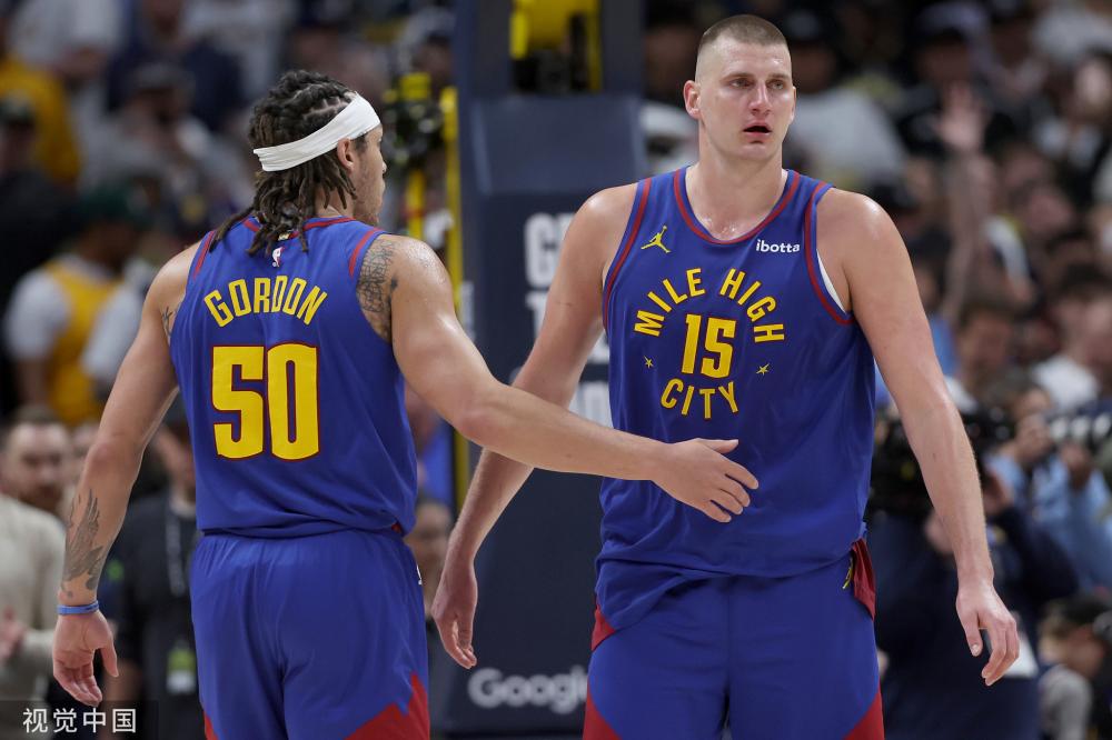 还在社交活 还在社交活